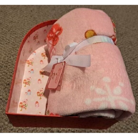 New Strawberry Shortcake Fleece Throw Gift Soft Blanket Cartoon Girl Box Set - Picture 5 of 5